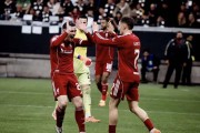 老将首发利物浦5-1大胜，终结欧冠连败